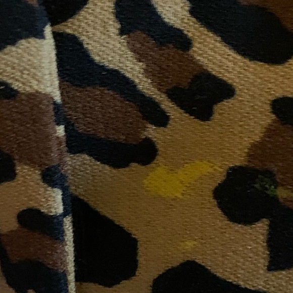 💥2 for $20💥Lizsport Petite leopard blouse🔥 - Picture 9 of 9